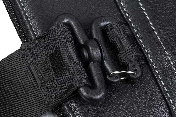 Фото - Сумка для ноутбуку RIVACASE 8930 PU (Black)