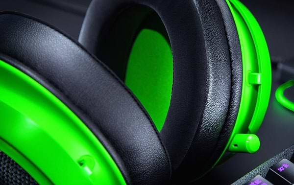 Фото - Гарнитура проводная игровая Razer Kraken Multi Platform Green (RZ04-02830200-R3M1)
