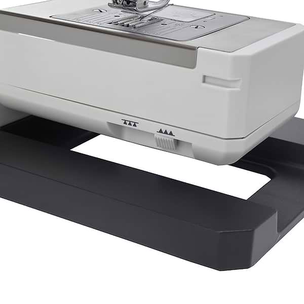 Фото - Швейная машина Rold G70