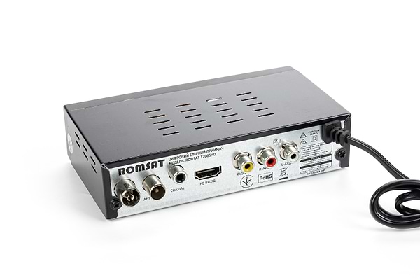 Фото - Тюнер цифрового ТВ Romsat T7085HD