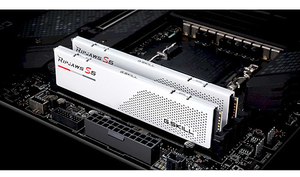 Фото - Память DDR G.Skill S5 DDR5-5200 32Gb (2x16GB) CL40-40-40-83 1.10V Intel XMP (F5-5200J4040A16GX2-RS5W)