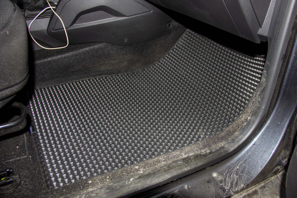 Фото - EVA килимки в салон авто EVAtech для Duster (HM) MT Renault 2018 2 покоління SUV EU RT13505C5RD2RGB