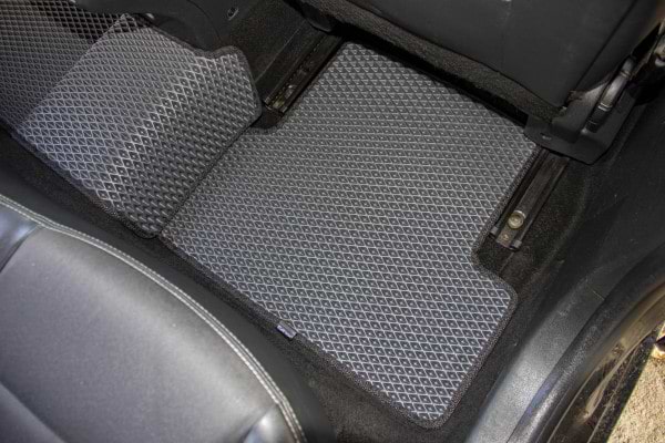 Фото - Килимки з екошкіри в салон авто EVAtech ECO для Megane (III) 5-doors AT Renault 2008-2016 3 покоління Htb EU RT33180CEV5RN2BBB