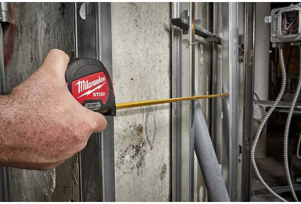 Фото - Рулетка Milwaukee STUD GEN II 8 м (4932471629)