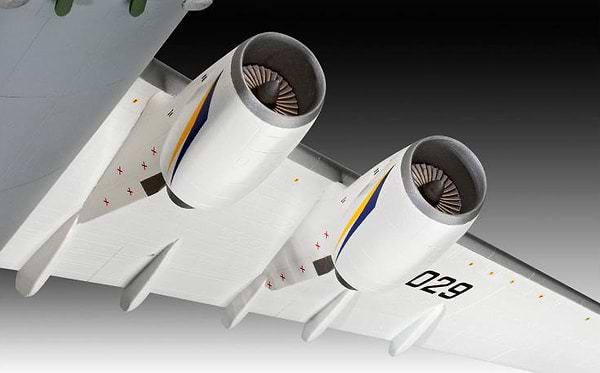 Фото - Набор для моделирования техники Revell Грузовой самолет АН-124 Руслан 1:144 (RVL-03807)