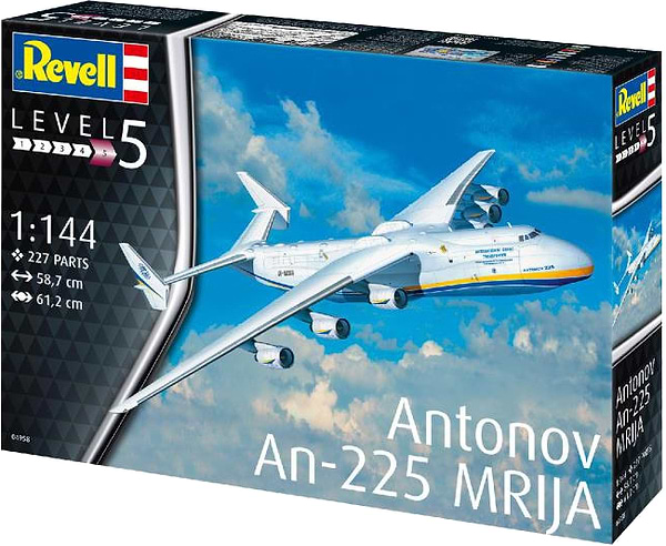 Фото - Набір для моделювання техніки Revell Вантажний літак АН-225 Мрія 1:144 (RVL-04958)