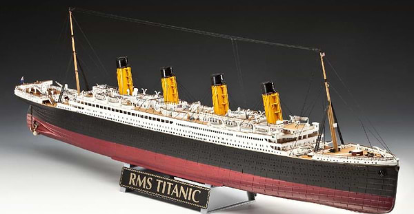Фото - Набір для моделювання техніки Revell набір Лайнер Титанік. До 100-річчя споруди 1:400 (RVL-05715)