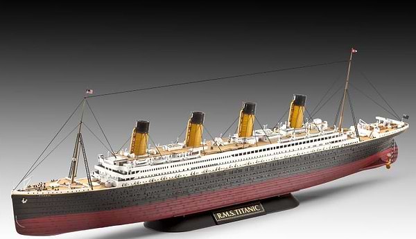 Фото - Набор для моделирования техники Revell набор Корабль Титаник подарочный набор 1:700 и 1:1200 (RVL-05727)