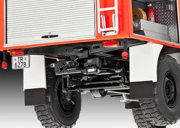 Фото - Набор для моделирования техники Revell Пожарная машина Unimog U1300L TLF 8/18 1:24 (RVL-07512)