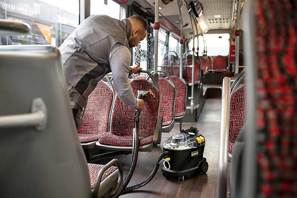 Фото - Пилосос миючий з контейнером Karcher Puzzi 8/1 Anniversary Edition (1.100-248.0)