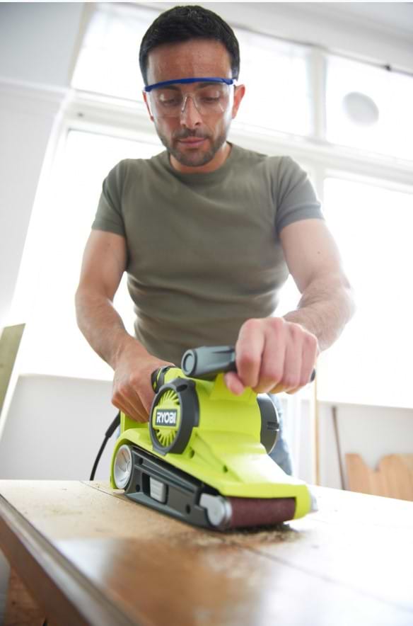 Фото - Ленточная шлиф. машина Ryobi EBS800