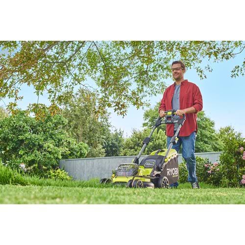 Фото - Газонокосилка аккумуляторная Ryobi ONE+ RY18LMX40B-0 (без АКБ и ЗУ)