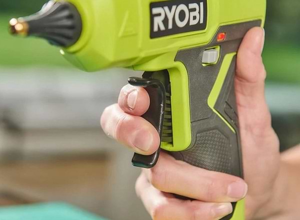 Фото - Клеевой пистолет Ryobi RGLU18-0 ONE+18В (5133005717)