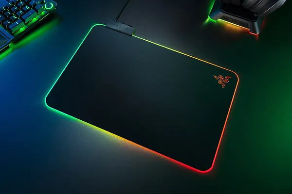 Фото - Килимок для миші ігровий Razer Firefly V2 (RZ02-03020100-R3M1)