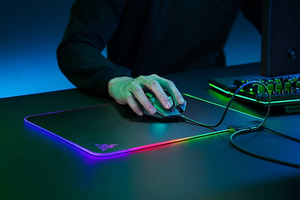 Фото - Килимок для миші ігровий Razer Firefly V2 (RZ02-03020100-R3M1)