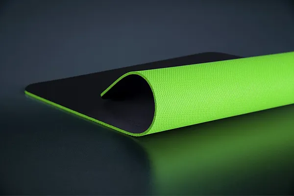 Фото - Килимок для миші ігровий Razer Gigantus V2 Large (RZ02-03330300-R3M1)