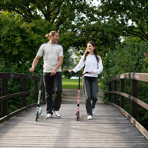 Фото - Двоколісний самокат Micro серії Speed ​​Deluxe - ЗЕЛЕНА ГЛИНА (SA0211)