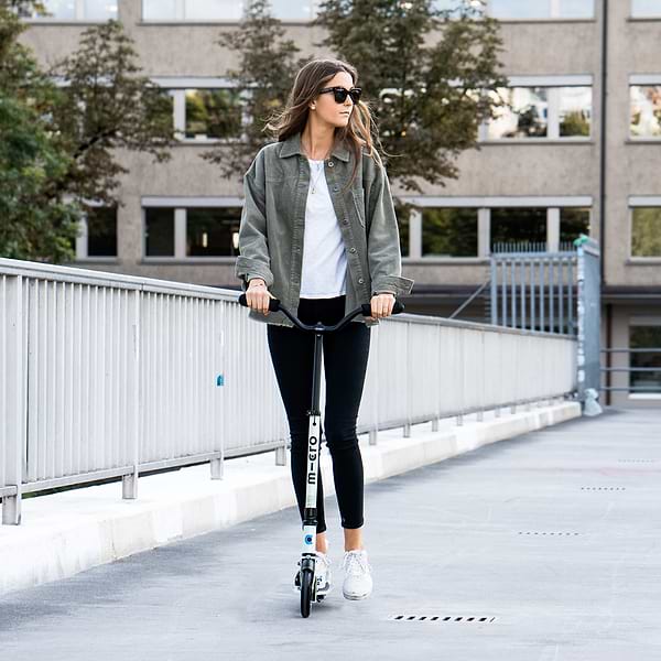 Фото - Двоколісний самокат Micro серії Speed ​​Deluxe - ЗЕЛЕНА ГЛИНА (SA0211)