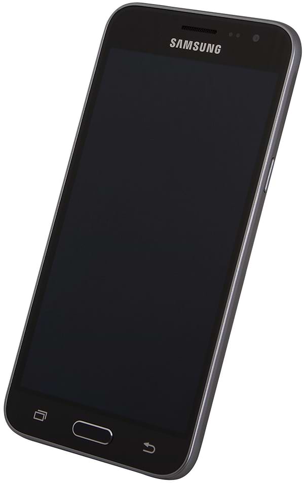 Фото - Смартфон Samsung Galaxy J3 (2016) Black (SM-J320)
