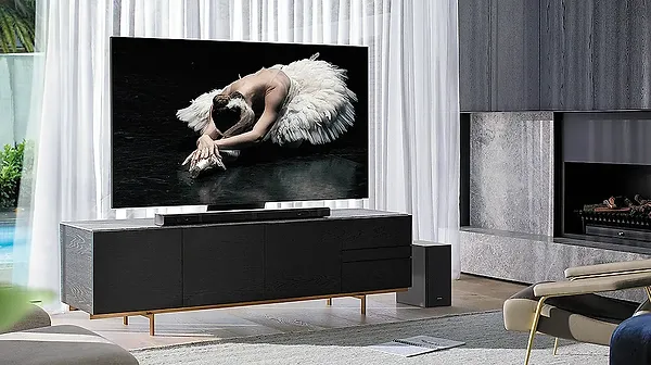 Фото - Телевизор Samsung QE82Q800TAUXUA