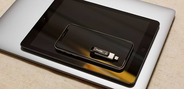 Фото - Флеш USB/Lightning SanDisk iXpand Go 256GB USB 3.0/Lightning Apple (SDIX60N-256G-GN6NE)