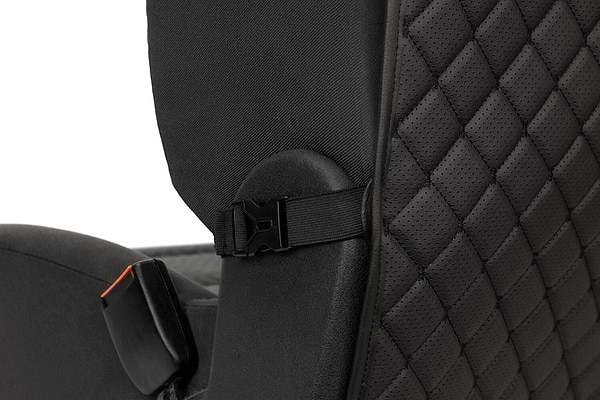 Фото - Комплект накидок под детское автокресло и на спинку переднего сиденья автомобиля EVAtech ECO черная с черной нитью, черный кант SCKIDBBB