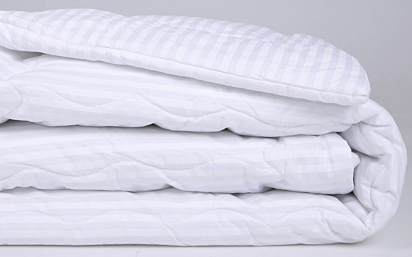 Фото - Ковдра демісезонна двоспальна MirSon антиалергенна №176 Сolor Fun Line 17-0605 Stripe White Thinsulate 172х205 + нав. 2 шт. (2200010851373)