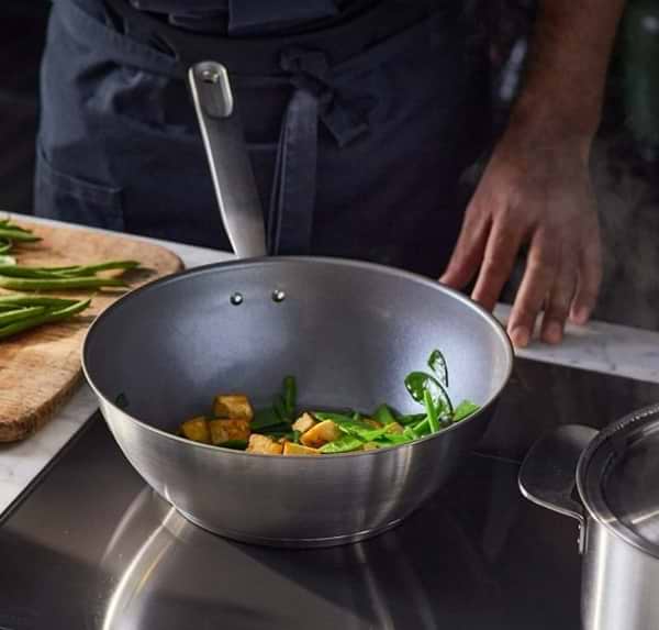Фото - Сковорода ВОК Fiskars Wok All Steel 28 см (1064747)