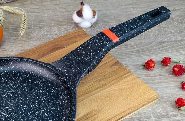 Фото - Сковорода для блинов Bollire BR-1108 Milano 24 см