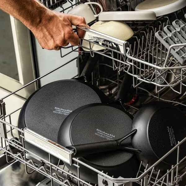 Фото - Набір сковорідок KitchenAid CFA 20+24+28 см (CC003570-001)