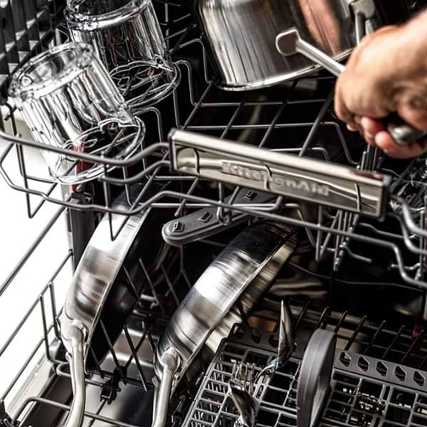 Фото - Сковорода універсальна KitchenAid MSS 28 см (CC004950-001)