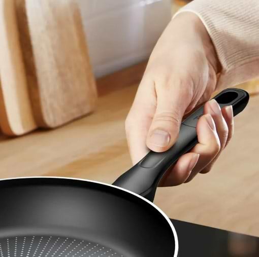 Фото - Уцінка - Сковорода універсальна Tefal C3940432 Resist Essential 24 см