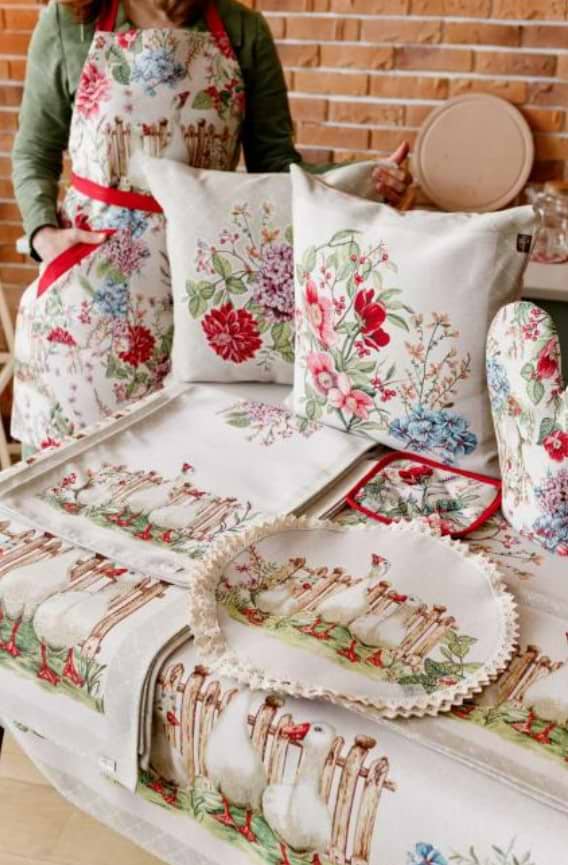 Фото - Подушка декоративная Прованс Букет цветов 45х45 см (034205)