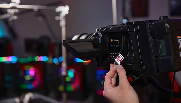 Фото - Карта пам'яті Kingston 32GB Canvas React Plus SDHC UHS-II 3 00R/260W U3 V90 (SDR2/32GB)