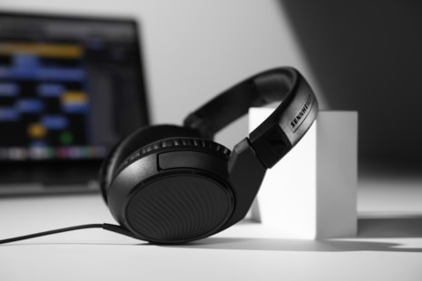 Фото - Навушники повнорозмірні Sennheiser HD 200 PRO (507182)