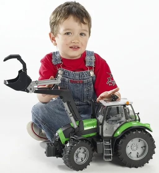 Фото - Наземна будівельна техніка BRUDER Трактор Deutz AgroTron X720 с погрузчиком М1:16 (03081) 