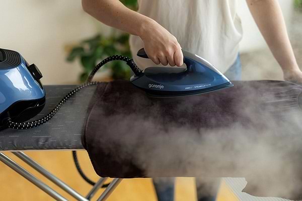 Фото - Утюг с парогенератором Gorenje SGD3000BBK SUPREME