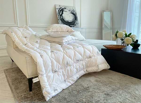 Фото - Набор одеяло двуспальное + 2 подушки Руно Silver Swan 172х205 + 50х70 см (172.52_Silver Swan)