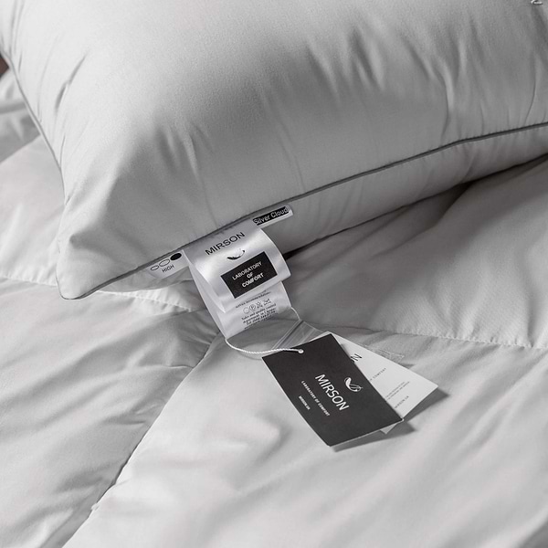 Фото - Подушка стандартная MirSon №1001 Silver Cloud memory effekt средняя 50х70 (2200010361902)