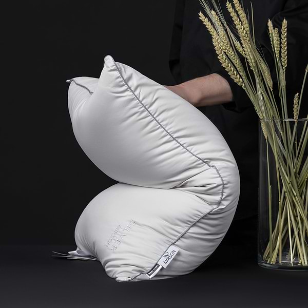 Фото - Подушка стандартна MirSon №207 Silver Cloud 70х70 см (2200009348945)