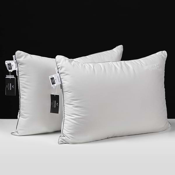 Фото - Подушка стандартна MirSon №207 Silver Cloud 70х70 см (2200009348945)