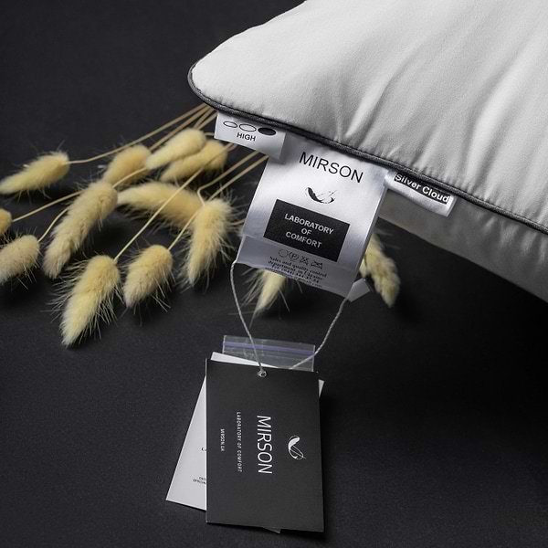 Фото - Подушка стандартна MirSon №207 Silver Cloud 70х70 см (2200009348945)