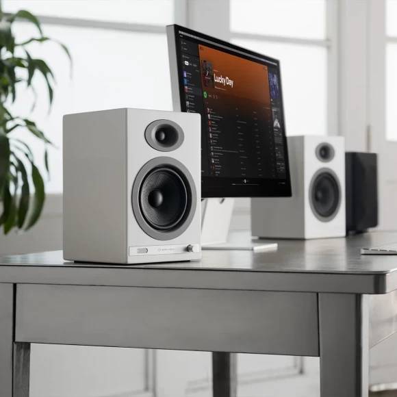 Фото - Компьютерная акустика компактная 2.0 Audioengine HD5-White