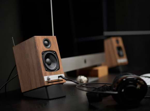 Фото - Комп'ютерна акустика звичайна 2.0 Audioengine HD3 Walnut