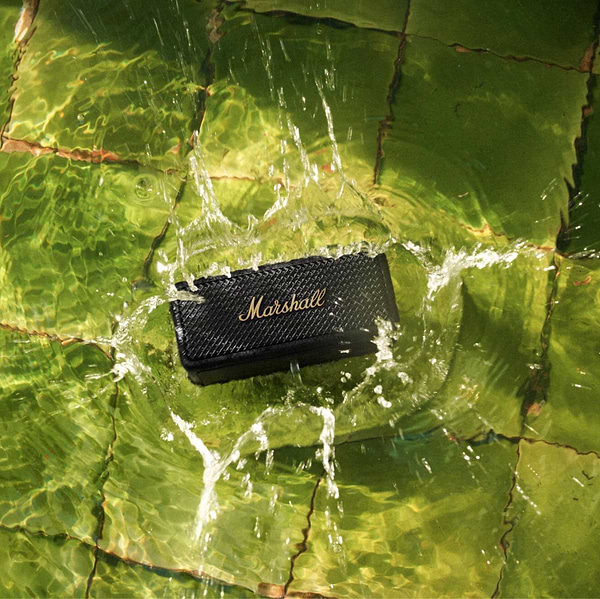 Фото - Портативная акустика Marshall Emberton II Black and Brass (1006234)