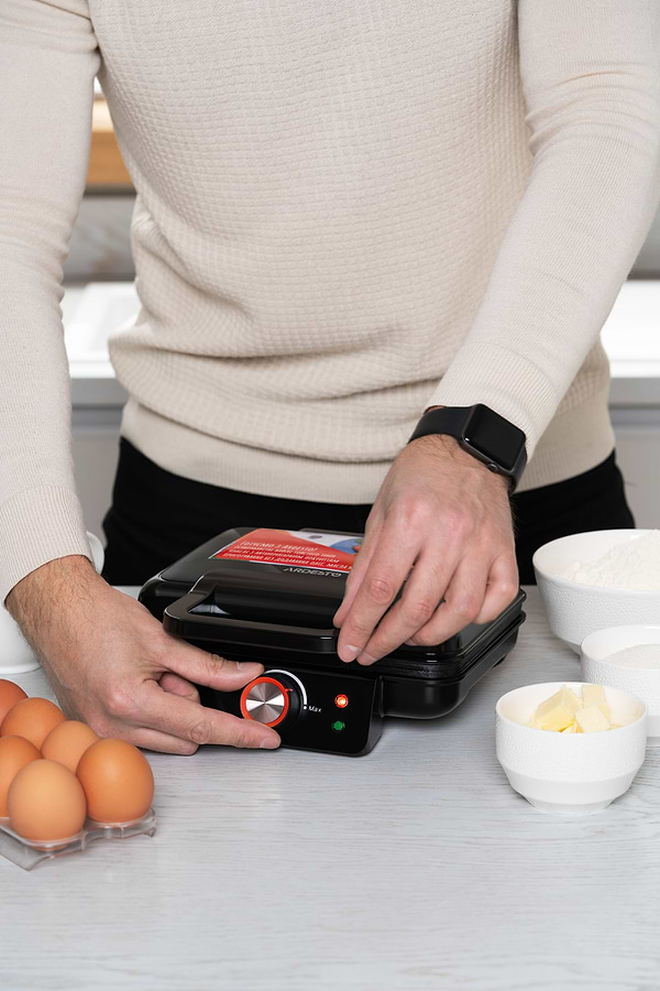 Фото - Вафельница Ardesto SM-L100LWAFFLE