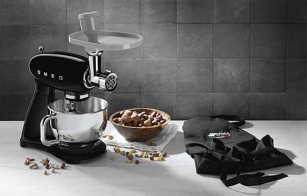 Фото - Кухонна машина Smeg SMF03BLEU