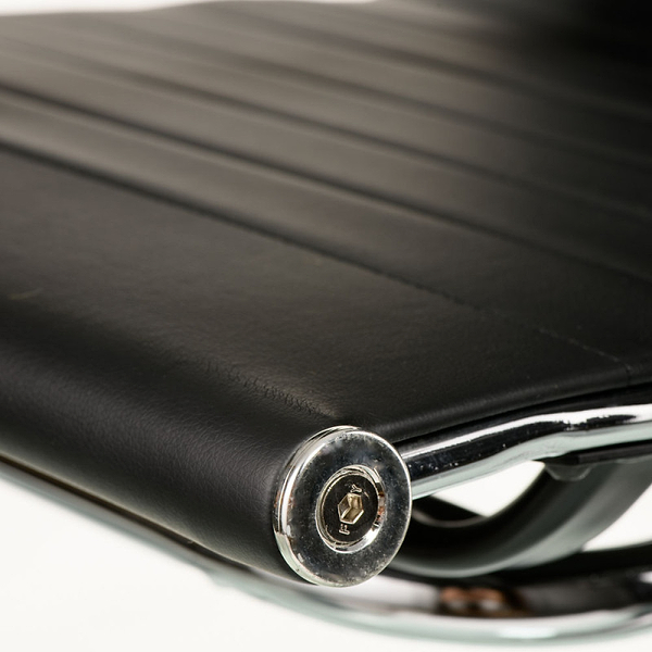 Фото - Кресло офисное Special4You Solano 2 Office Artleather Black (E7108)