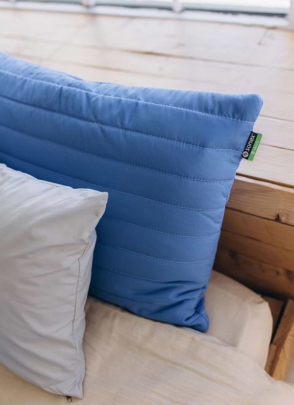 Фото - Набор покрывало + наволочки евро Sonex Nassau двухстороннее 220х240 + 50х70 см 2 шт. Синее (SO102519)