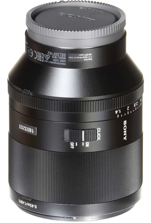 Фото - Объектив к фотокамере Sony 50mm f/1.4 Carl Zeiss for NEX FF (SEL50F14Z.SYX)